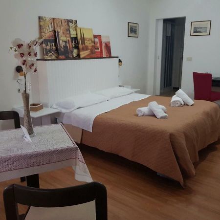 Rooms2Rent เรจโจ ดี คาลาเบีย ภายนอก รูปภาพ