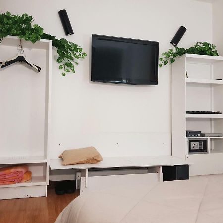 Rooms2Rent เรจโจ ดี คาลาเบีย ภายนอก รูปภาพ
