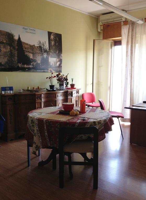 Rooms2Rent เรจโจ ดี คาลาเบีย ภายนอก รูปภาพ
