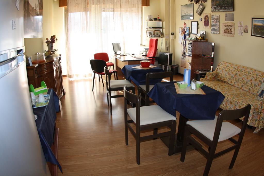 Rooms2Rent เรจโจ ดี คาลาเบีย ภายนอก รูปภาพ