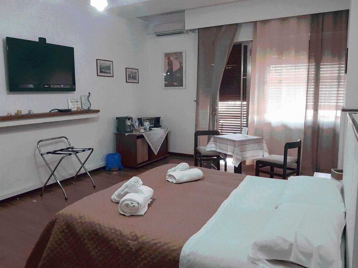 Rooms2Rent เรจโจ ดี คาลาเบีย ภายนอก รูปภาพ