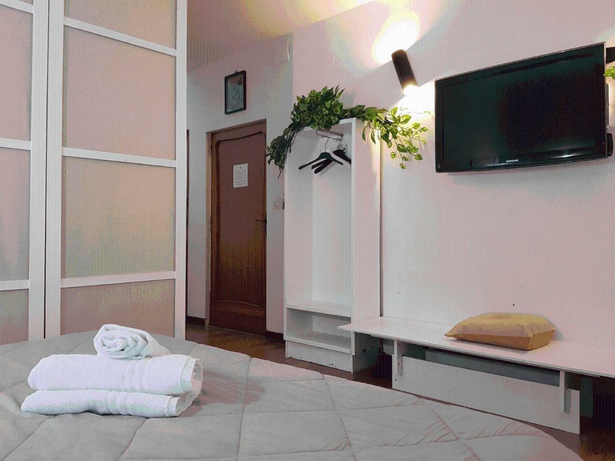 Rooms2Rent เรจโจ ดี คาลาเบีย ภายนอก รูปภาพ