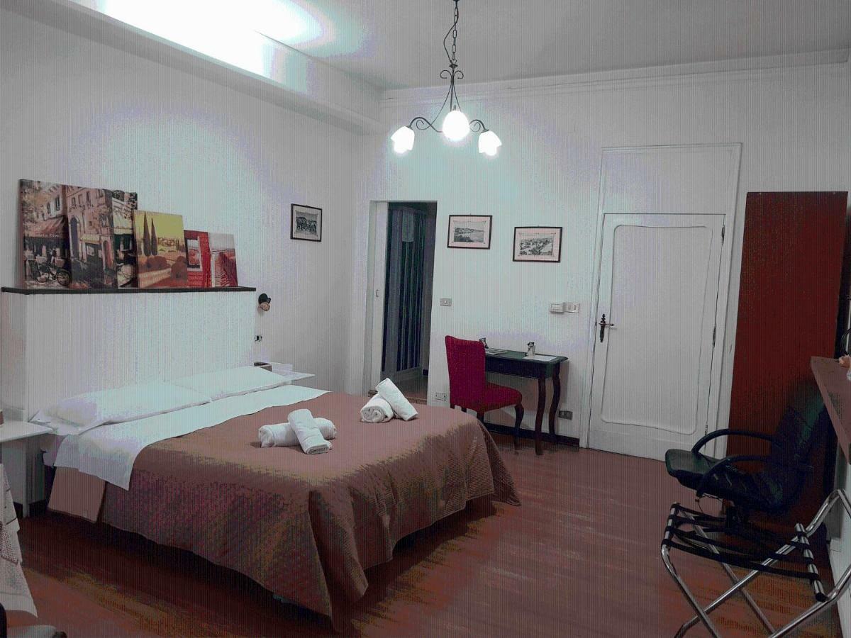 Rooms2Rent เรจโจ ดี คาลาเบีย ภายนอก รูปภาพ