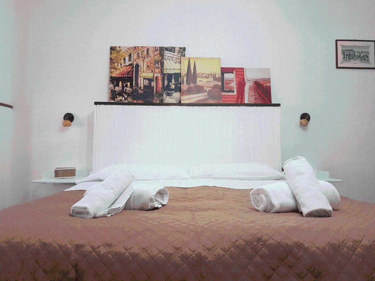 Rooms2Rent เรจโจ ดี คาลาเบีย ภายนอก รูปภาพ